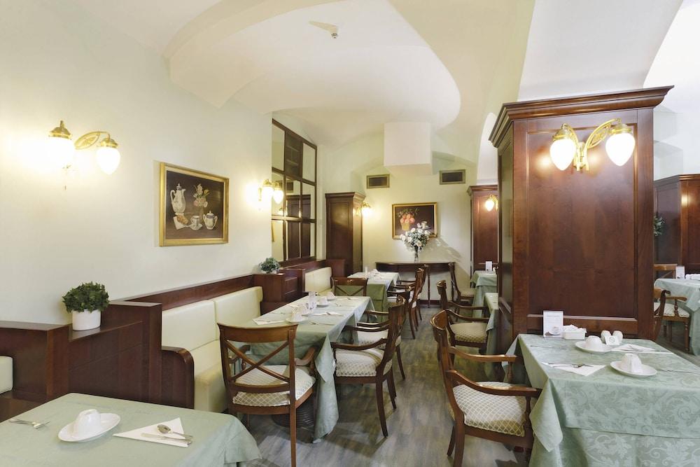 Hotel Liberty Prague Ngoại thất bức ảnh