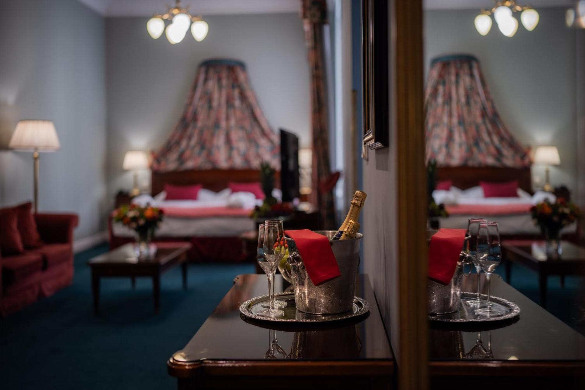Hotel Liberty Prague Ngoại thất bức ảnh